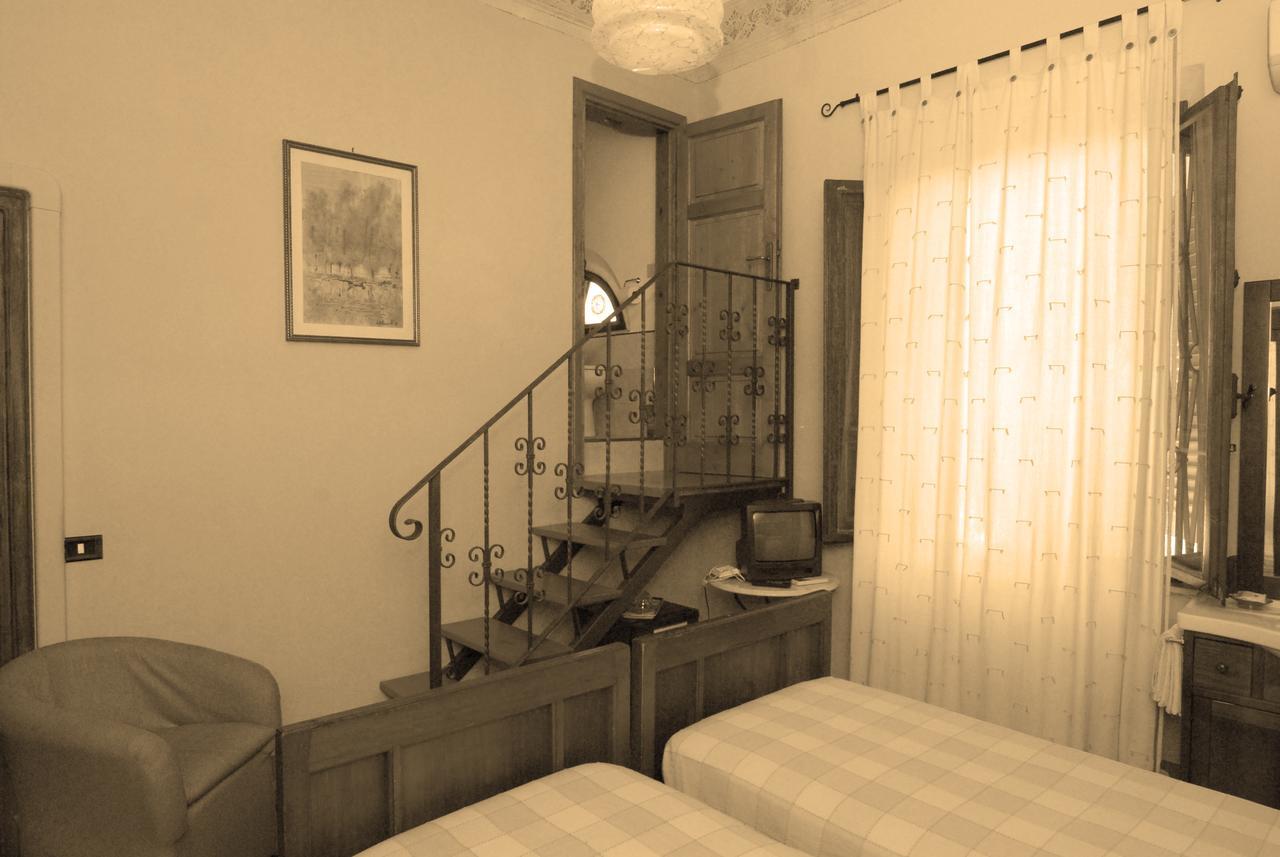 Le Villi FRIENDLY B&B Torre del Lago Puccini Esterno foto